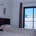 Meia Praia Top Floor Apartment