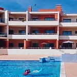 Meia Praia Top Floor Apartment